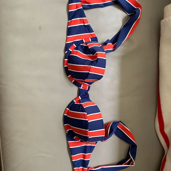 We Wore What Claudia Bikini Top size small - Picture 2 of 3